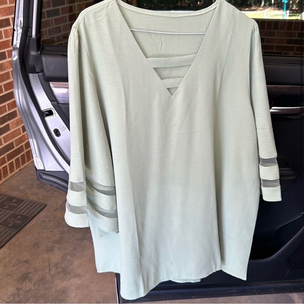 Women’s Top